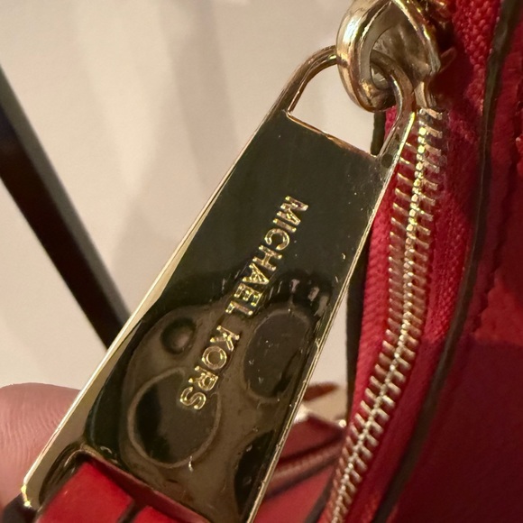 Michael Kors Rhea Zip Red Hobo medium bag - Picture 13 of 14